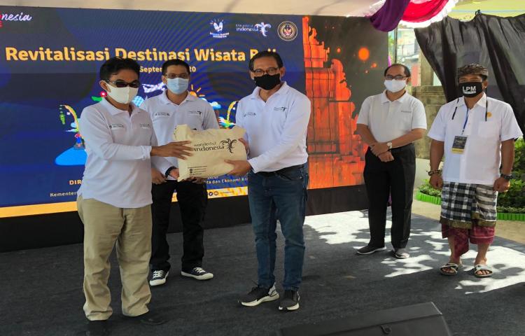 SERAH TERIMA DUKUNGAN REVITALISASI TOILET DALAM RANGKA REVITALISASI DESTINASI WISATA PROPINSI BALI KAMIS, 24 SEPTEMBER 2020